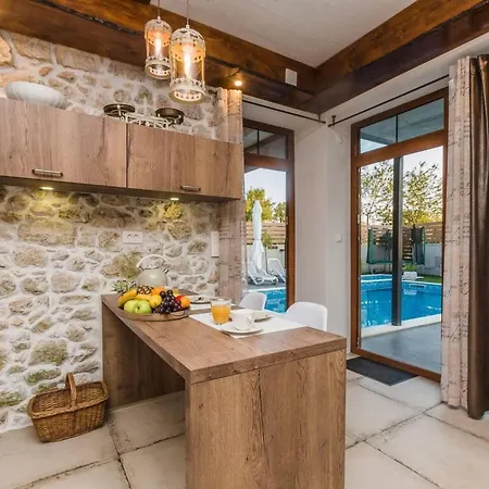 Luxurioese Steinvilla Mariva Mit Pool By Interhome Tribalj (Primorsko-Goranska)