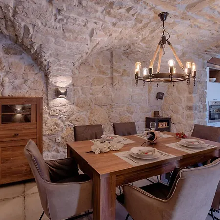 Luxurioese Steinvilla Mariva Mit Pool By Interhome