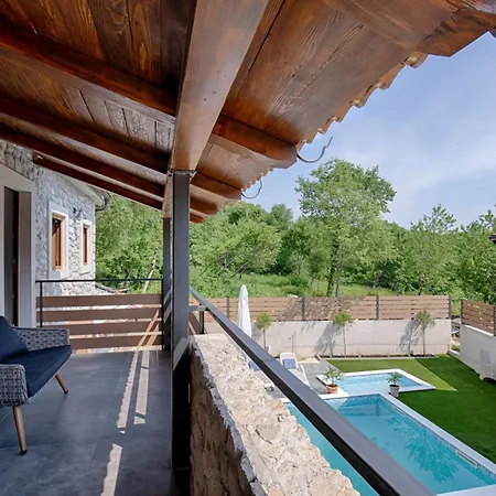 Luxurioese Steinvilla Mariva Mit Pool By Interhome *