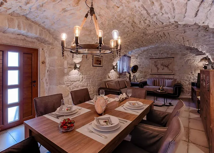 Vakantiehuis Luxurioese Steinvilla Mariva Mit Pool By Interhome Tribalj (Primorsko-Goranska)