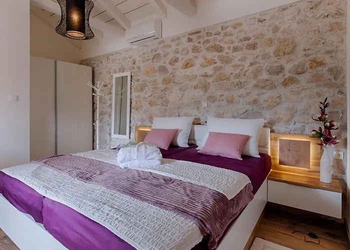 Luxurioese Steinvilla Mariva Mit Pool By Interhome Tribalj (Primorsko-Goranska)