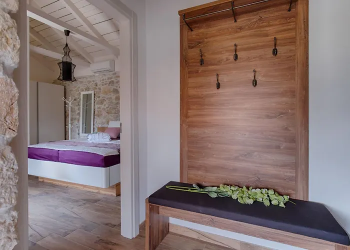 Luxurioese Steinvilla Mariva Mit Pool By Interhome Vakantiehuis Tribalj (Primorsko-Goranska)
