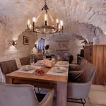 בית נופש Luxurioese Steinvilla Mariva Mit Pool By Interhome