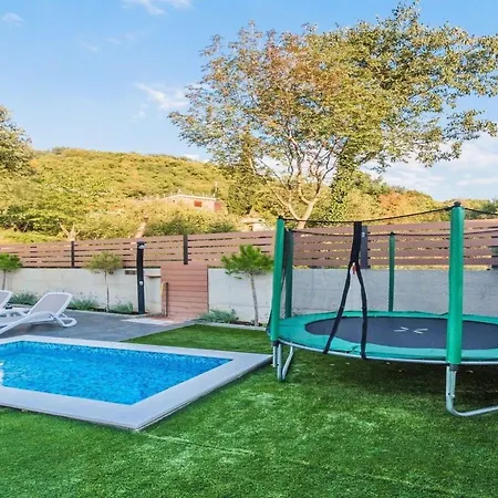 Luxurioese Steinvilla Mariva Mit Pool By Interhome Casa vacanze *