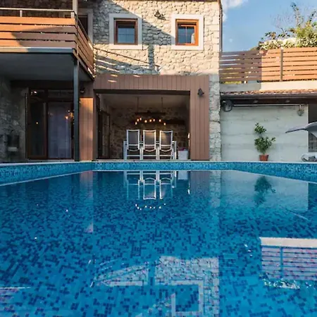 Luxurioese Steinvilla Mariva Mit Pool By Interhome Holiday home Tribalj (Primorsko-Goranska)