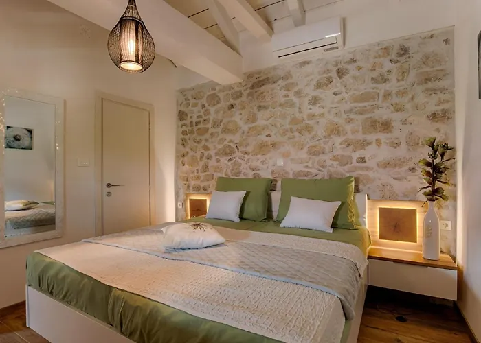 Luxurioese Steinvilla Mariva Mit Pool By Interhome Сasa de vacaciones Tribalj (Primorsko-Goranska)